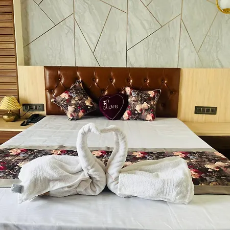 Hotel Broadway Boutique Mall Road Darjeeling - A Luxury Collection - Best Seller-3